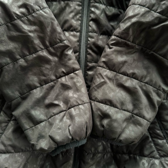 Joe Fresh Girls Black Leopard  Print Puffer Coat Size 7-8 - Picture 4 of 6